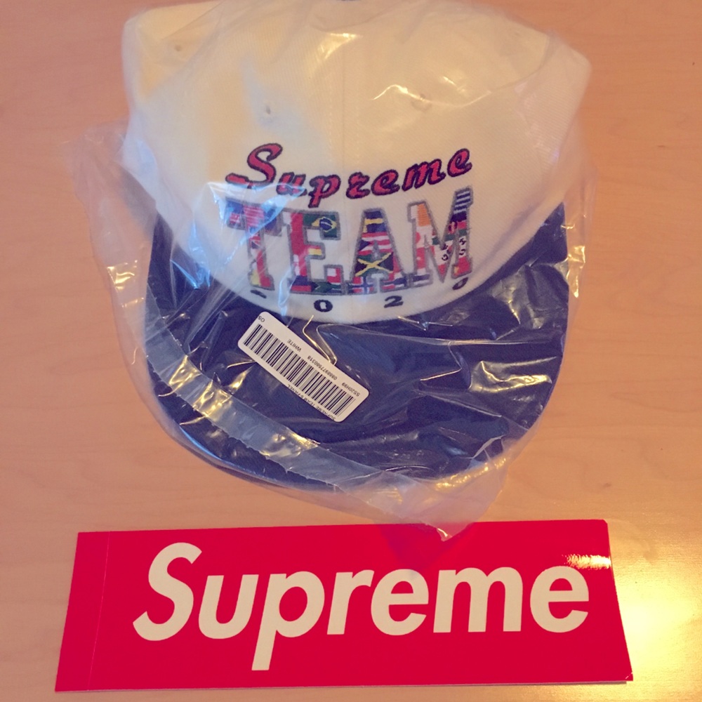 NWT SUPREME RARE TEAM 2020 6-PANEL WHITE NAVY HAT - Picture 1 of 7